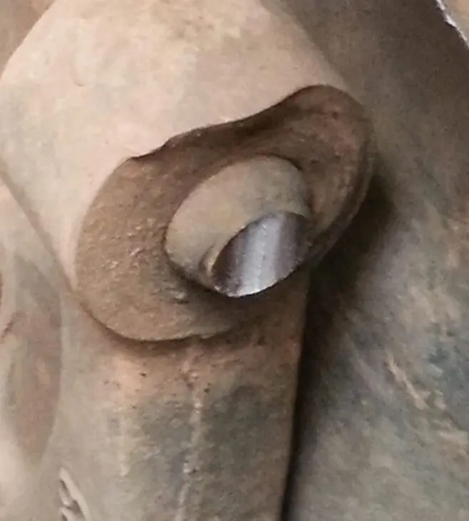 Figura 4 – Superfície de fratura do terminal que apresentou a falha por fadiga.